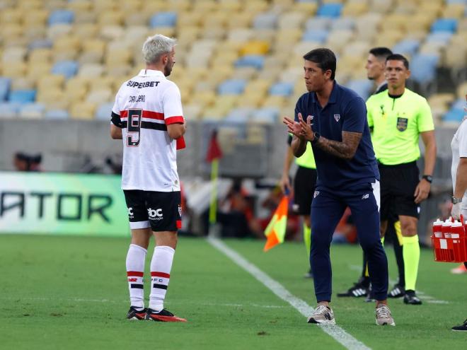 Carpini deixou o clube com um aproveitamento de 50% 