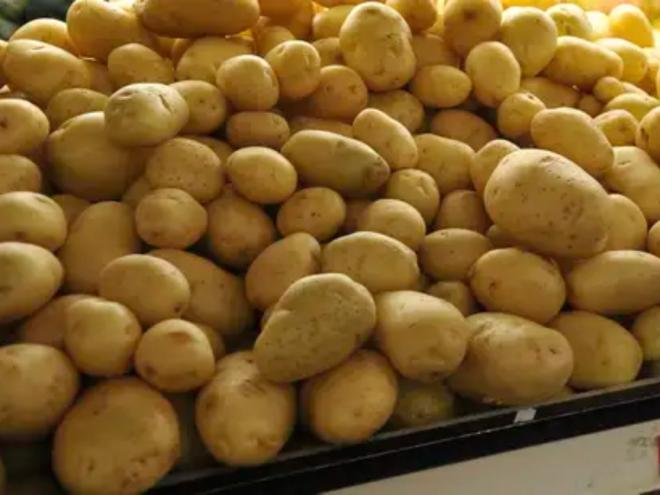 Batata-inglesa pesou no bolso do consumidor em maio