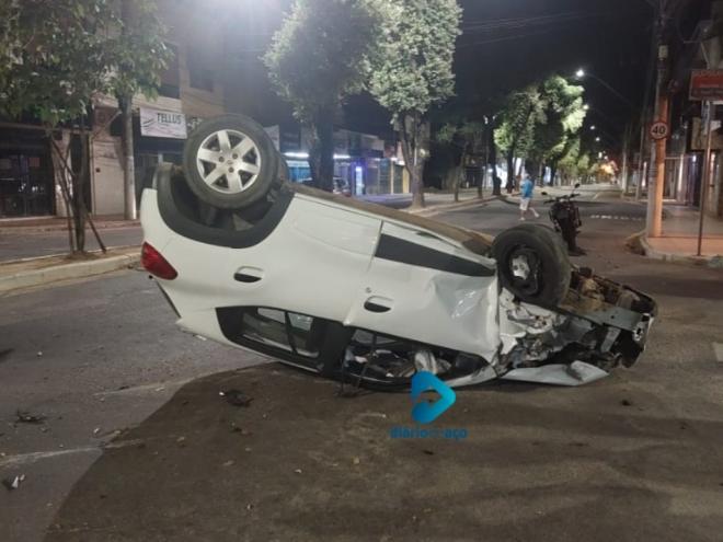 Acidente aconteceu na avenida Governador José Magalhães Pinto, no bairro Santo Eloy
