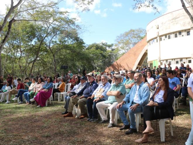 Solenidade foi realizada na área de visitantes e reuniu vários representantes da comunidade do entorno