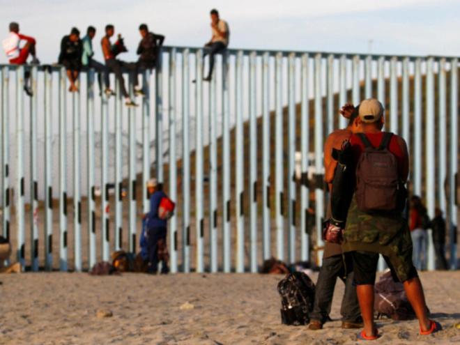 Muro que divise México e Estados Unidos 
