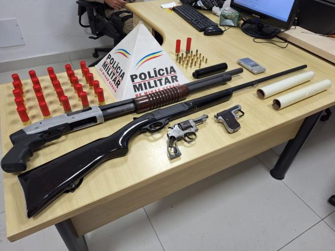 O material apreendido durante a ação policial em um beco no Bethânia