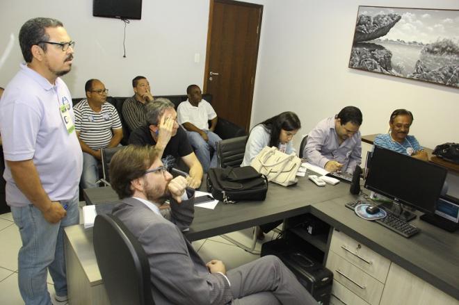 Assessores dos candidatos acompanharam todo o debate em sala disponibilizada na Tv Cultura