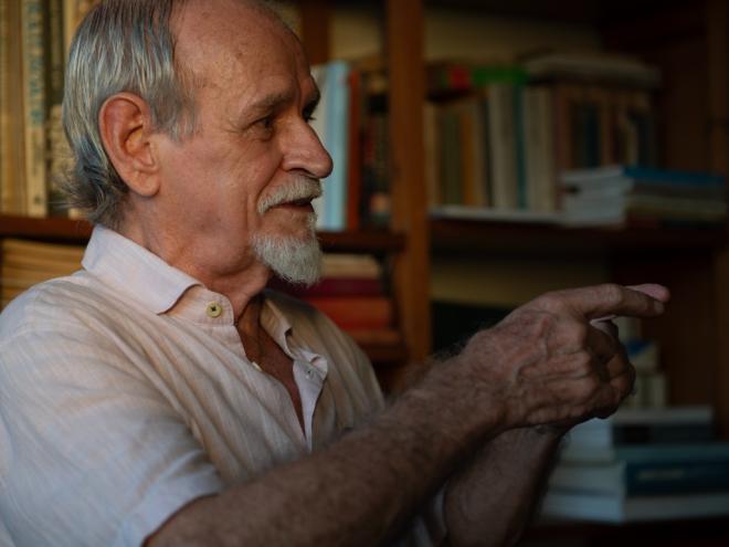 Robinson atua em causas populares