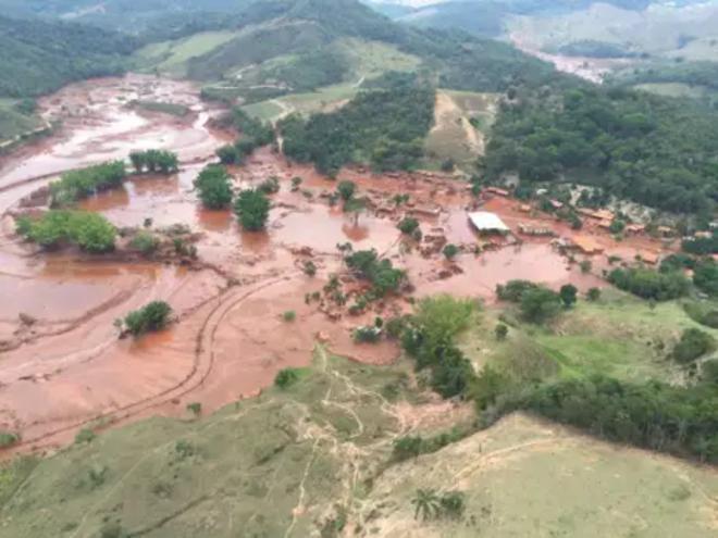 Barragem da Samarco se rompeu no distrito de Bento Rodrigues, zona rural a 23 quilômetros de Mariana (MG)