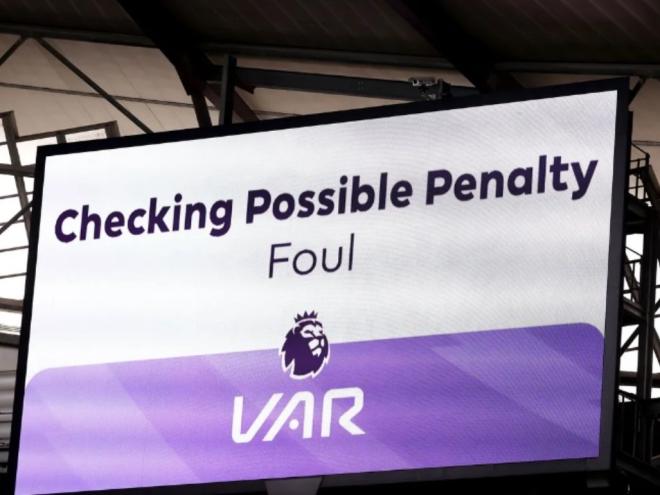 Liga inglesa lança plataforma para explicar decisões dos juízes e do VAR