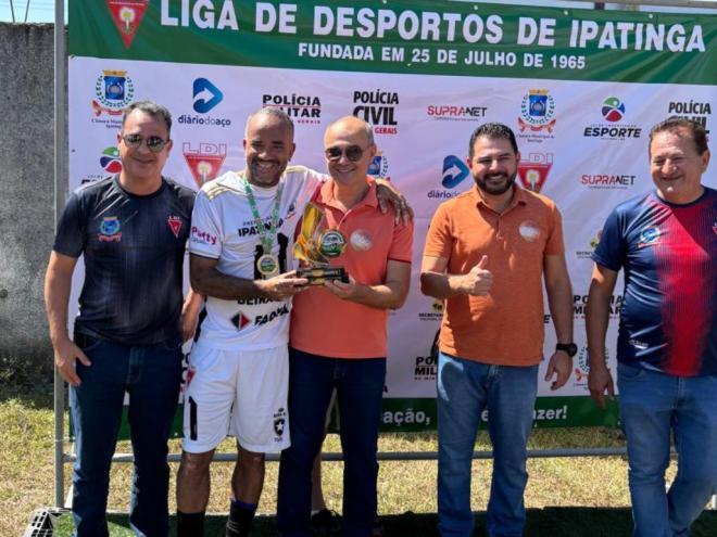 O atacante Adilson Pé fino foi o artilheiro do certame, que reuniu jogadores com idade a partir de 52 anos