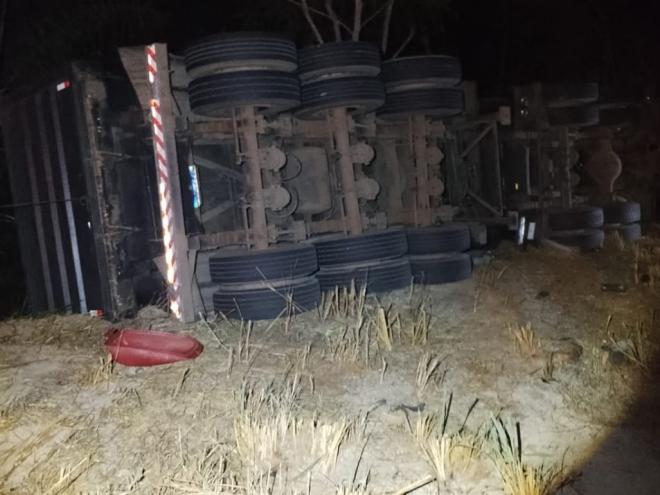 Motorista disse que tinha saído do Vale do Aço com direção a Ouro Branco, quando perdeu o controle e tombou em Nova Era 