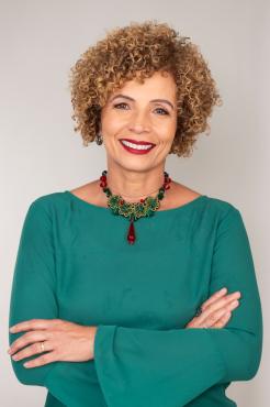 Servidora pública, Júlia acredita que as políticas públicas têm o potencial de transformar a vida das pessoas