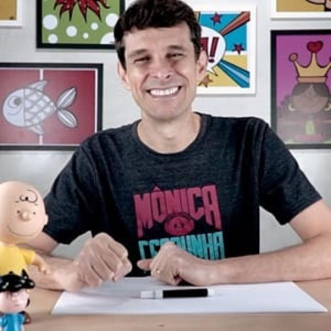 João Marcos nasceu em Ipatinga, começou sua trajetória profissional no Diário do Aço e atualmente mora em Governador Valadares 