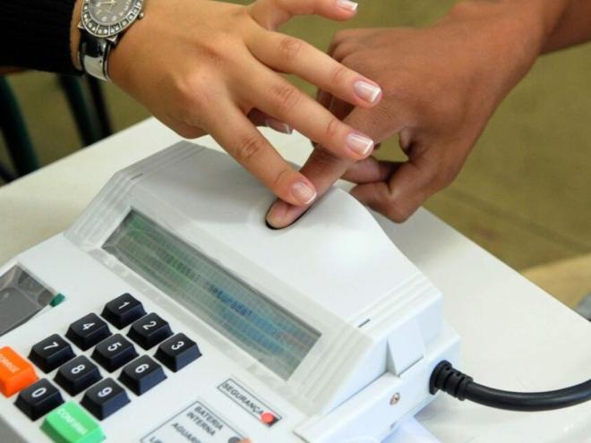 Eleitores deverão votar neste domingo (6), data do 1º turno das Eleições 2024, das 8h às 17h, conforme a hora de Brasília