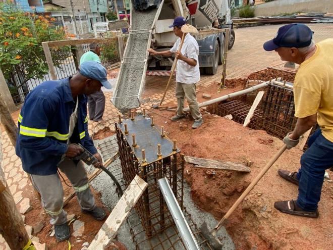 A concretagem das bases é considerada uma etapa importante para a continuidade dos trabalhos no Santuário São Judas Tadeu 