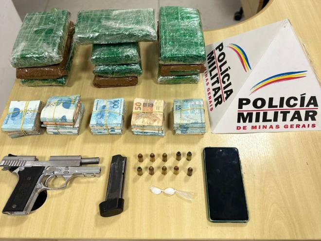 Carga de entorpecente foi apreendida com traficante que saía de Ipatinga para Governador Valadares 