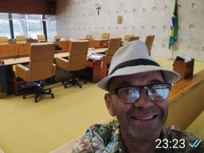 'Deixaram a raposa entrar no galinheiro', escreveu Tiu Chico quando esteve no STF em agosto