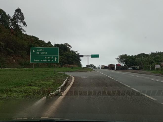 Estrada é conhecida pelo alto número de acidentes e duplicação é aguardada há várias décadas 