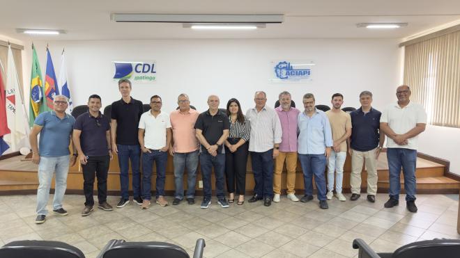 A solenidade de posse reuniu representantes das CDLs do Vale do Rio Doce, Vale do Aço, Vale do Caparaó, Vale do Mucuri e Vale do Jequitinhonha