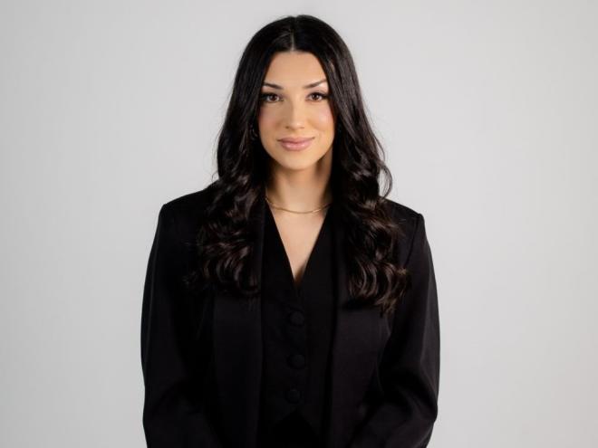 Letícia Murer orienta sobre os cuidados para uma exposição segura ao sol