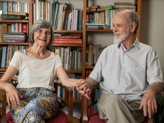 Maura Gerbi e Robinson Ayres, anistiados políticos, relatam memórias de atuação e resistência armada durante a ditadura