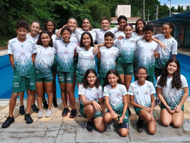 Os nadadores da Usipa competiram com equipes de todo o estado, mostrando desempenho consistente 