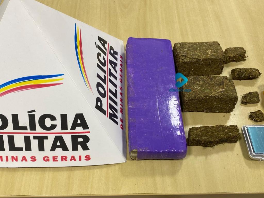 A droga apreendida pelos policiais