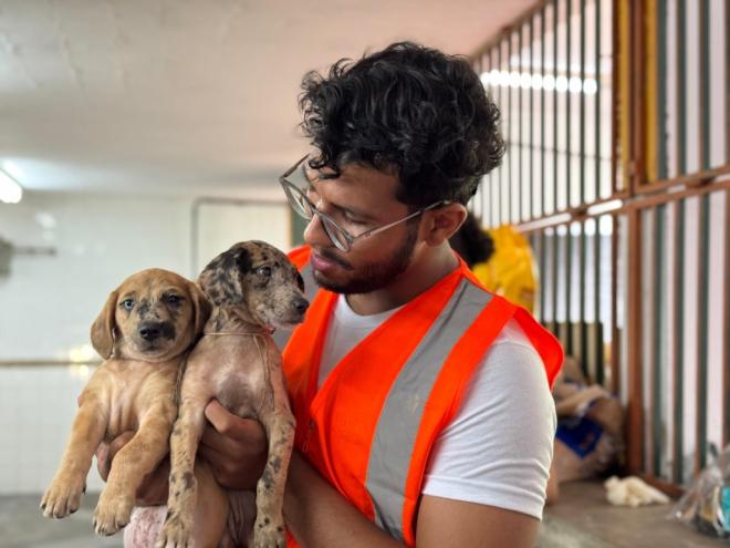Unidade Básica Sentinela e abrigo para animais foram instalados no estacionamento do Ipatingão. Chuva fina ainda ameaça imóveis com riscos de deslizamentos