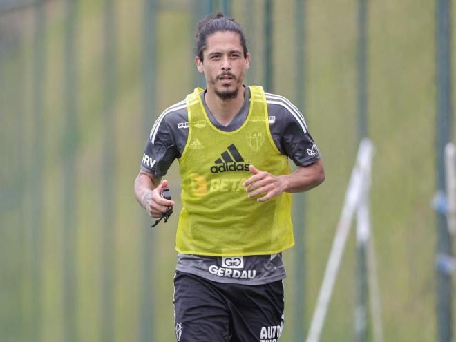 Zagueiro uruguaio não é mais jogador do Atlético