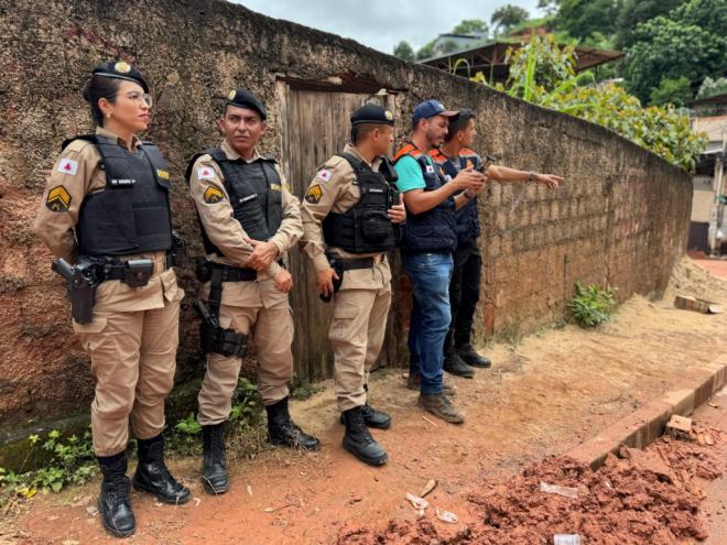 Os profissionais têm acompanhado a Defesa Civil nas vistorias