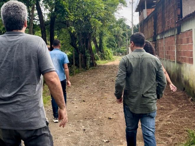 Equipe do governo vistoriou vários pontos da cidade 