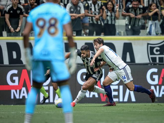 As duas equipes jogam fora do país um dia antes da estreia no Campeonato Mineiro