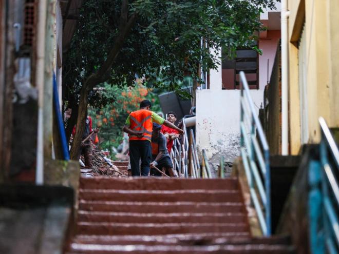 Os desabrigados agora são 157 pessoas e os desalojados somam 914 pessoas