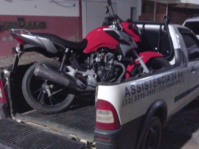 Traficante usava essa motocicleta para distribuir entorpecentes entre Dom Cavati e Engenheiro Caldas 