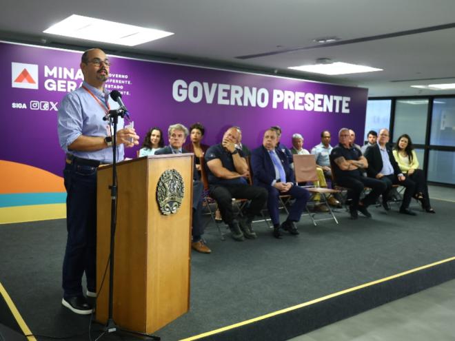 Lançamento do edital que deve ampliar o atendimento a dependentes químicos foi conduzido pelo vice-governador Mateus Simões