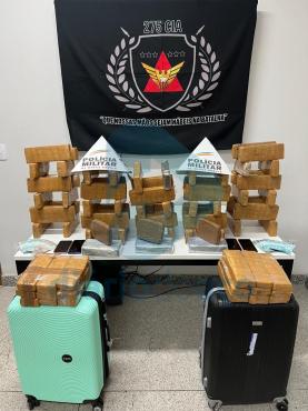 A abordagem resultou na prisão de três indivíduos por tráfico interestadual de drogas