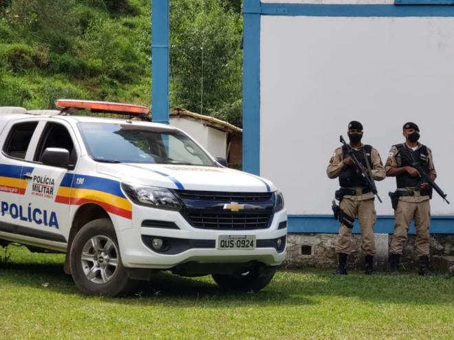 Uma das equipes que atuam em ações preventivas junto à comunidade rural em Ipatinga