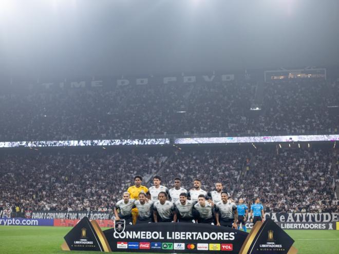 Vitória por 2 a 0 não foi suficiente para classificar o time brasileiro