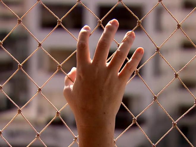 No dia do crime, ele foi novamente à residência da vítima para tentar a reconciliação
