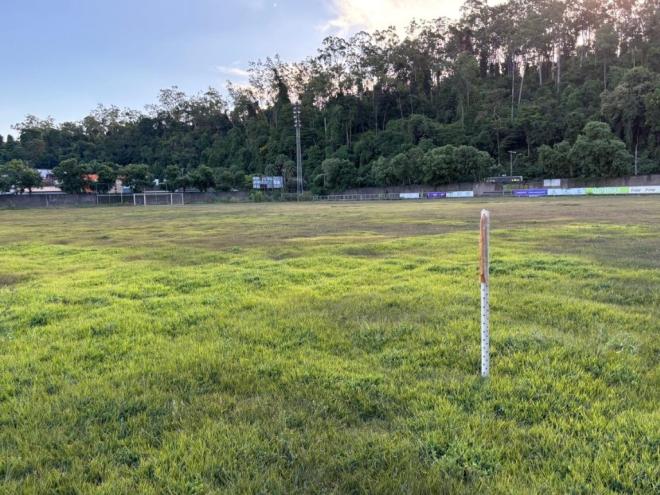 O campo principal de treinamentos em total abandono, não tem a mínima condição de receber atividades