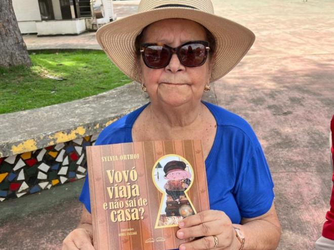 Participam da ação pessoas de diversas faixa etária  