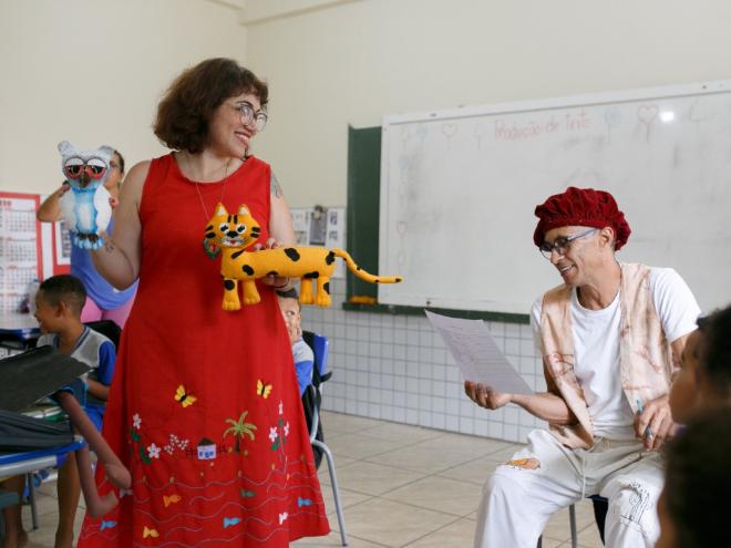 Incentivo à leitura na infância vai além da promoção da imaginação, diz escritora