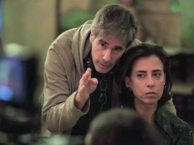 O premiado Walter Salles dirige a atriz Fernanda Torres no vencedor do Oscar de Melhor Filme Internacional