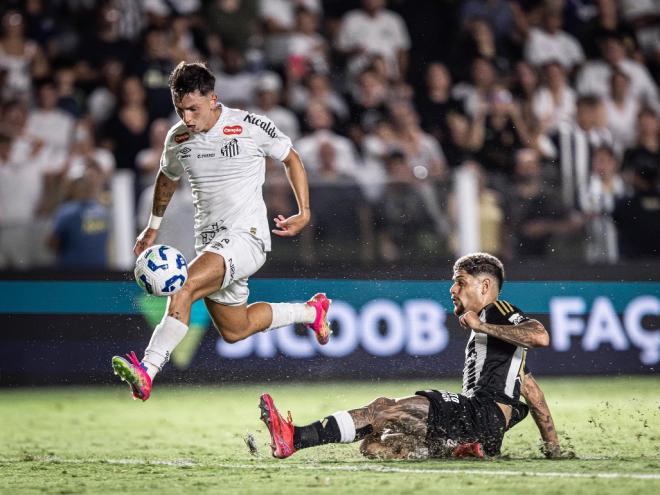Atlético perdeu para o Santos na Vila Belmiro