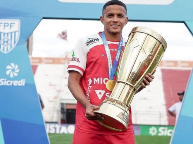 O atacante Paulinho chega com status de campeão da A2 do Paulistão e deve ser titular do ataque do Tigre na temporada