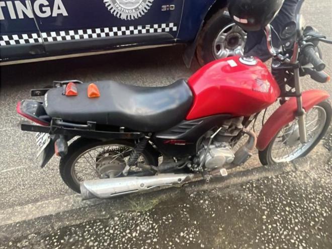 Furto da moto foi praticado dia 28 e o ataque ao salão ocorreu no dia 29 de abril 