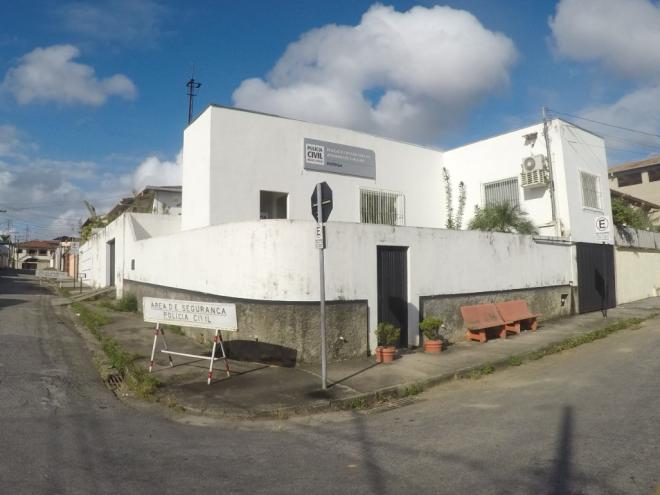 Vítima, de 33 anos, foi à Delegacia da Mulher, denunciar o ex-marido vereador do Avante em Santana do Paraíso, por perseguição e ameça 