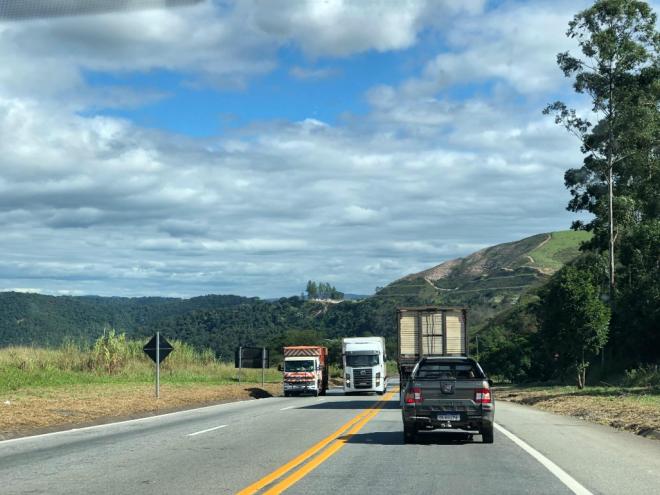 Diversos trechos se encontram com asfalto em boas condições de trafegabilidade