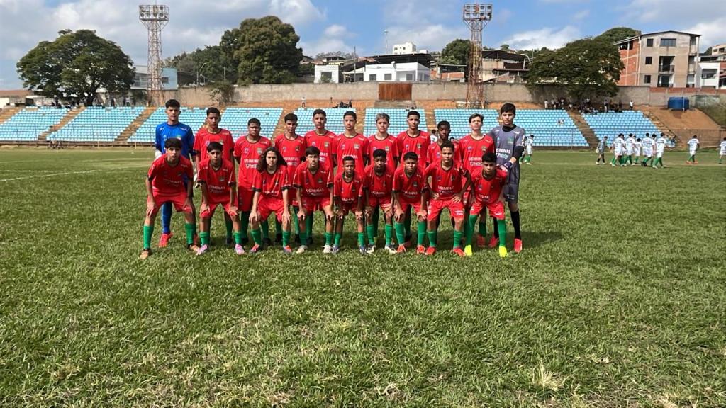 A equipe Sub-14 da Usipa, campeã  com vários bons jogadores