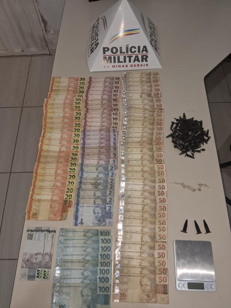 Material apreendido na busca da PM