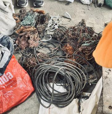 . Entre os materiais recolhidos estão grandes volumes de fios de cobre, cabos de alumínio e aço,
