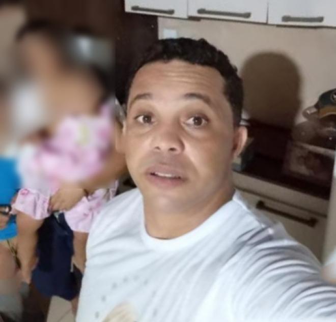 Segundo os promotores, na busca de assassinar rivais do tráfico, Clayton e Vinício acabaram por assassinar Eraldo Silveira, homem trabalhador e sem qualquer envolvimento com atividades ilícitas