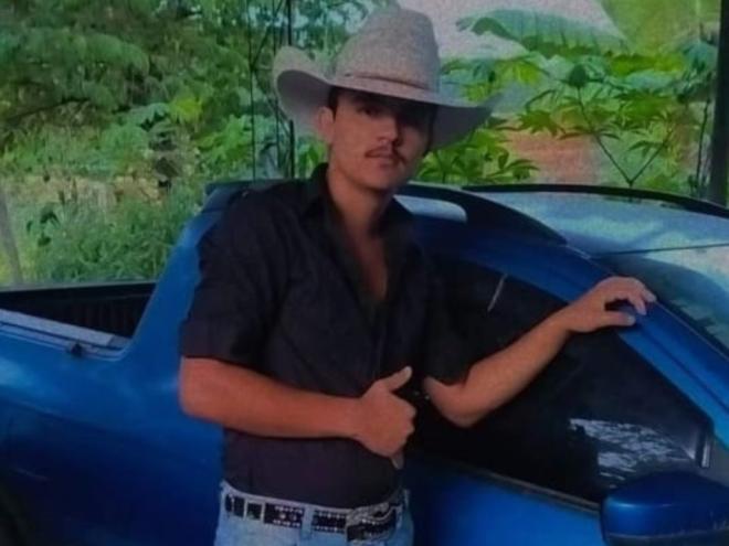 A familia da vítima faz uma campanha nesta segunda-feira, em uma tentativa de localizar Romano Aparecido do Amaral, o Cigano, que fugiu levando o filho de três anos, depois de matar a ex-companheira